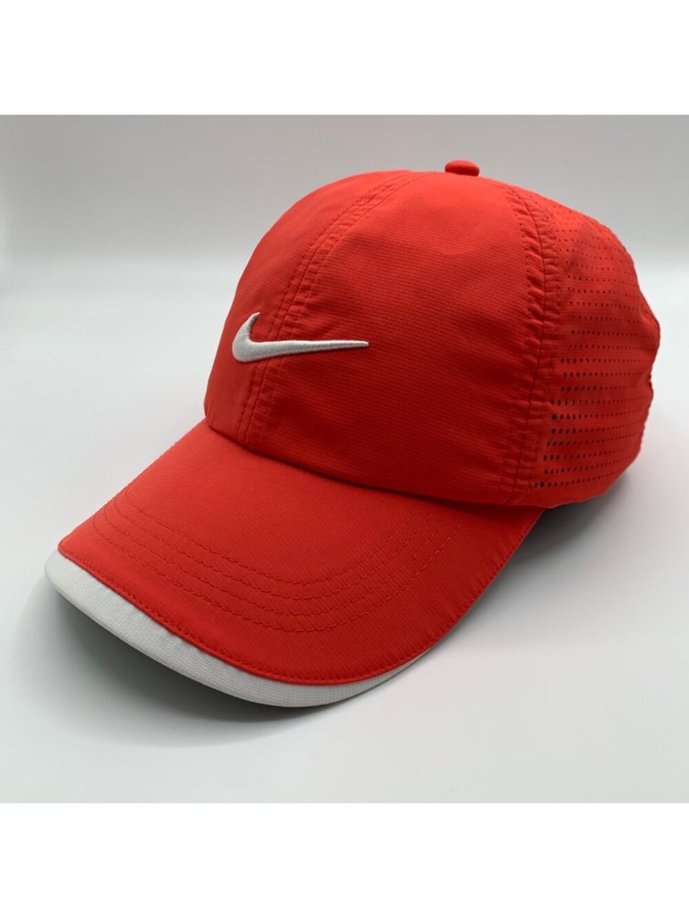 Nike Golf Unisex Red Relaxed Fit Athletic Strapback Hat 369164-639